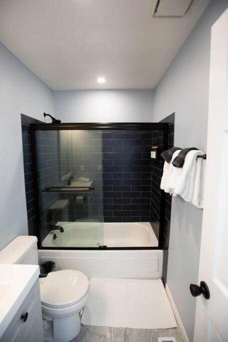 Little Gem Lodge Unique Mtn A-Frame W Hot Tub Black Hawk Bagian luar foto